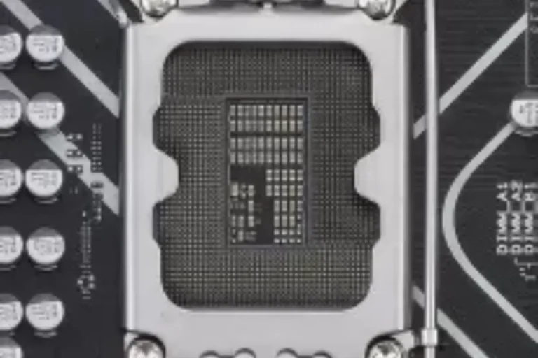 Do Intel CPUs come with coolers?